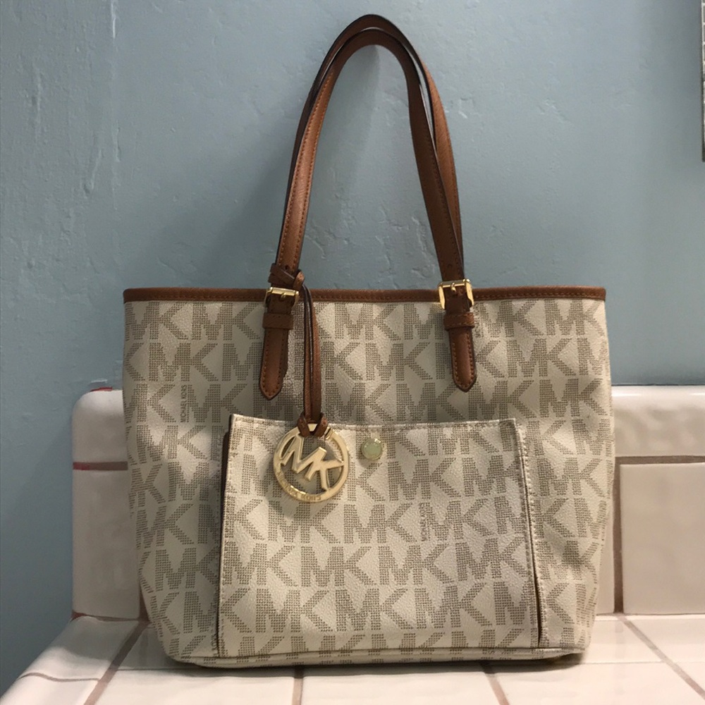 Michael Kors purse